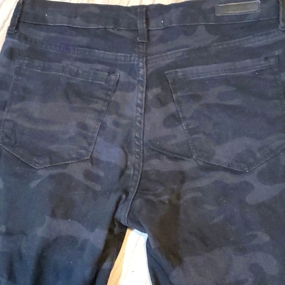 Social Standard by sanctuary Camouflage black/gray Women's pant size 4 - Picture 5 of 7